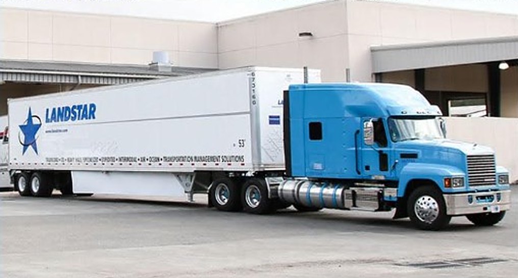 Landstar 53-foot dry van trailer at a distribution center